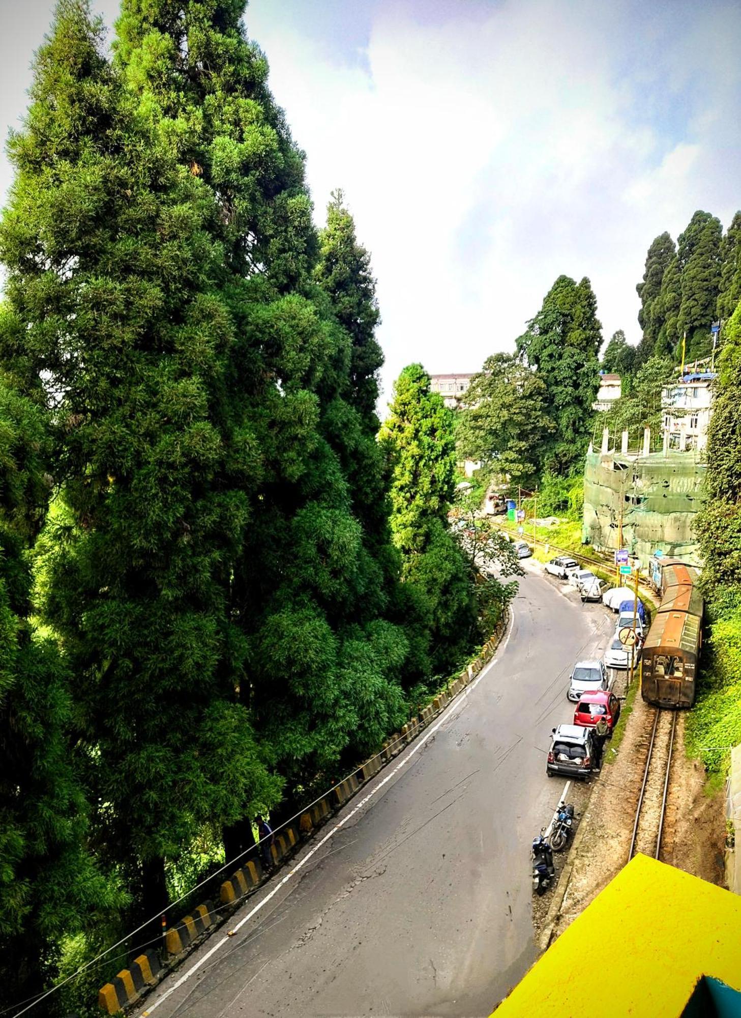 Hidden Monkey Backpackers Darjeeling, Batasia 大吉岭 外观 照片
