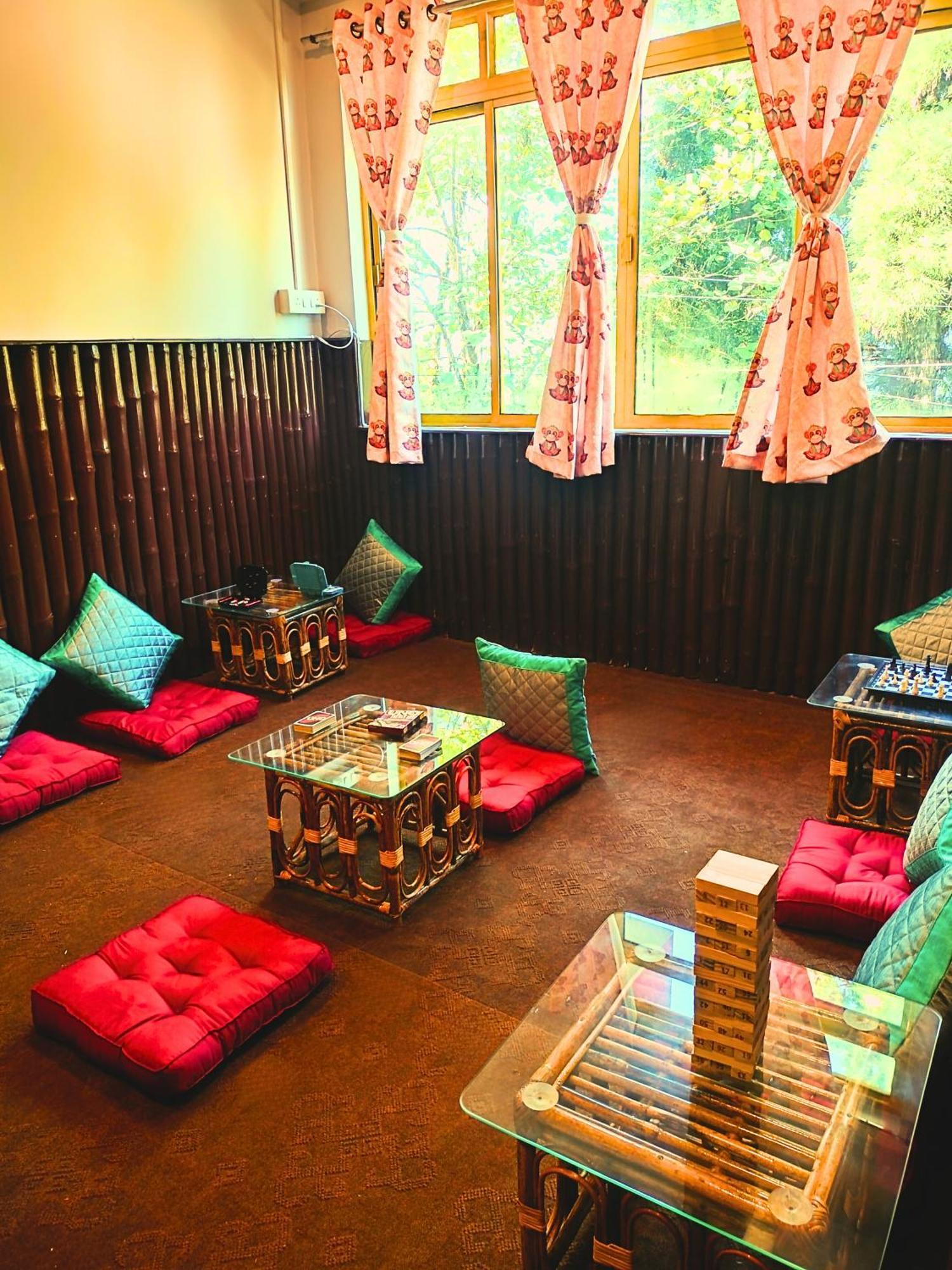Hidden Monkey Backpackers Darjeeling, Batasia 大吉岭 外观 照片